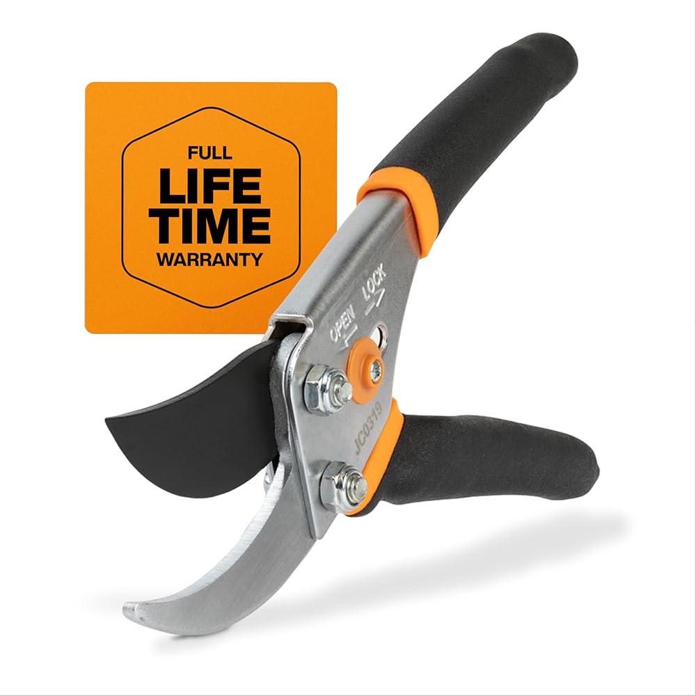 Fiskars Bypass Pruning Shears – 5/8-Inch Chopping Capability Backyard Clippers with Sharp, Rust-Resistant Metal Blade